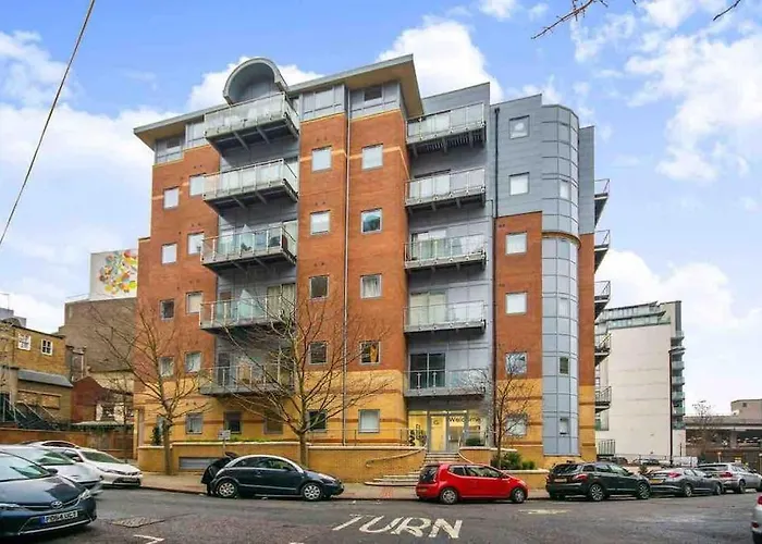 Cozy Modern Apartment In Croydon Central