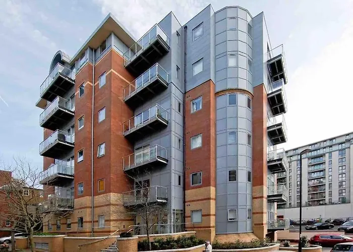 Cozy Modern Apartment In Croydon Central